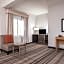 La Quinta Inn & Suites by Wyndham Brooklyn East