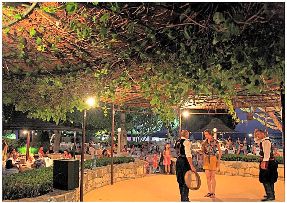 Poseidonia Beach Hotel