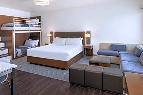 Family Suite, Family Room, 1 King Or 1 Twin Bunk, Sofa Bed