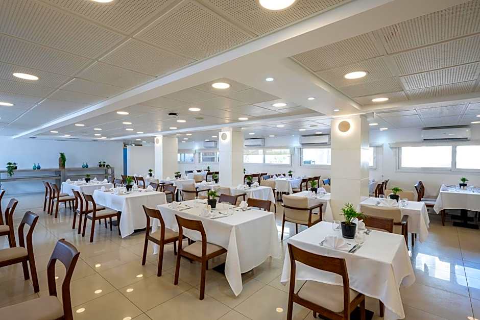 Naveh Tamar - Mehadrin Kosher suitable for Ultra-Orthodox guests