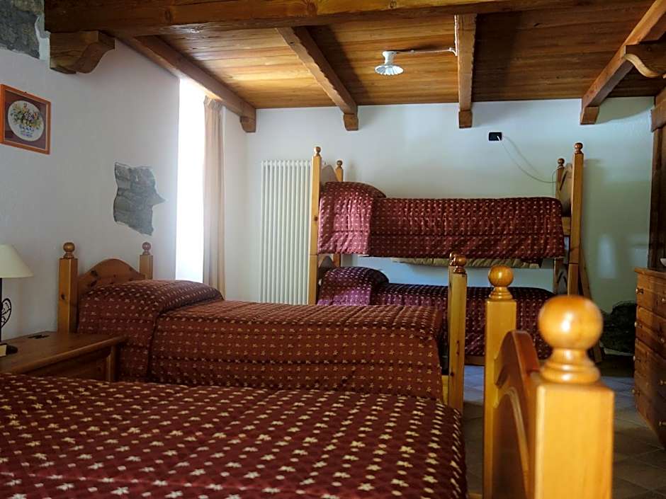 Auberge Lou Créton di Lui Hostel