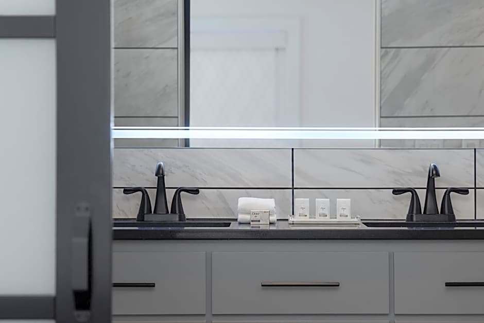 Holiday Inn Des Moines-Airport Conference Center By IHG