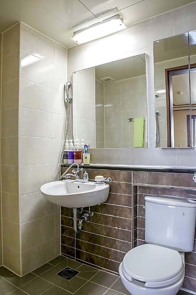 Hillstay Residence Gumi