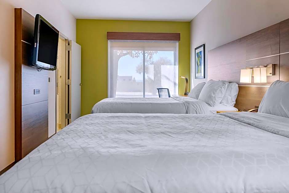 Holiday Inn Express Hotel & Suites Albuquerque Midtown By IHG