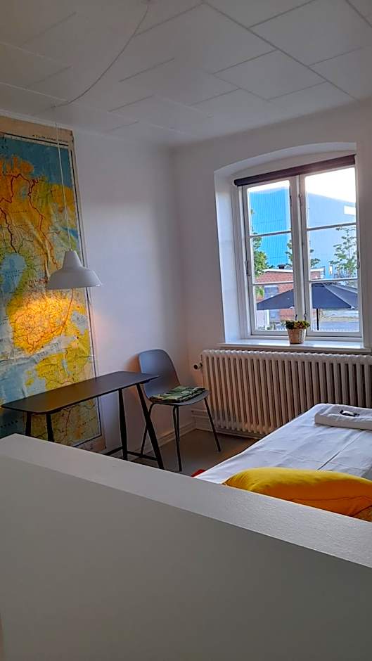 Femmasteren Hotel & Hostel