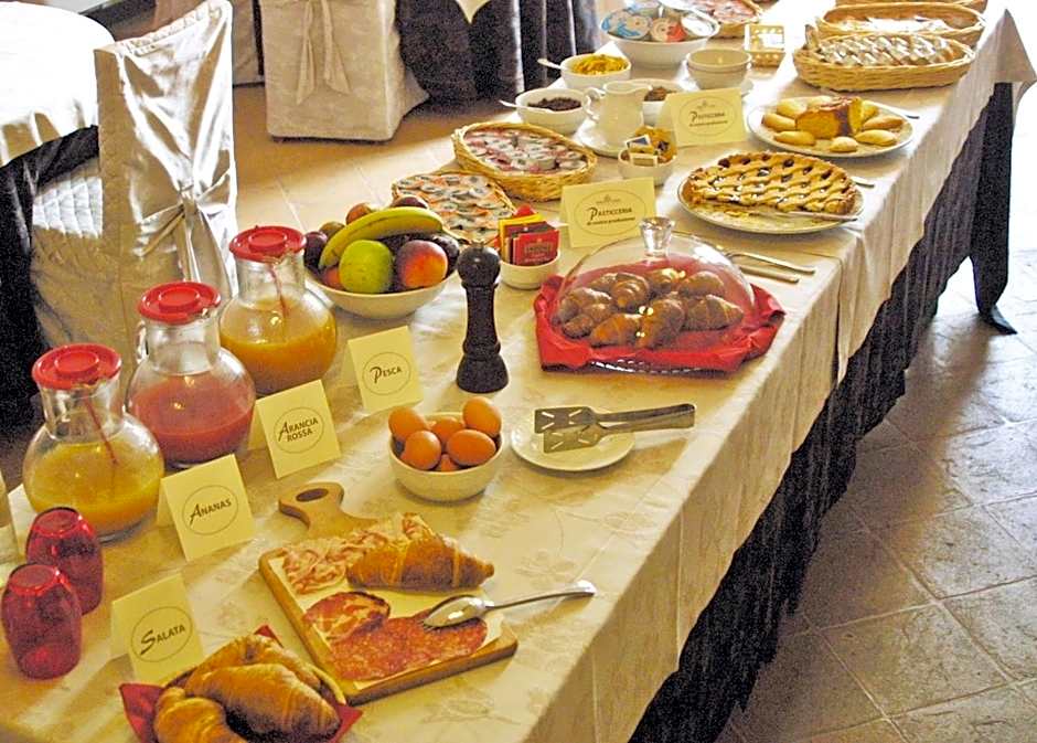 Castello Di Compiano Hotel Relais Museum