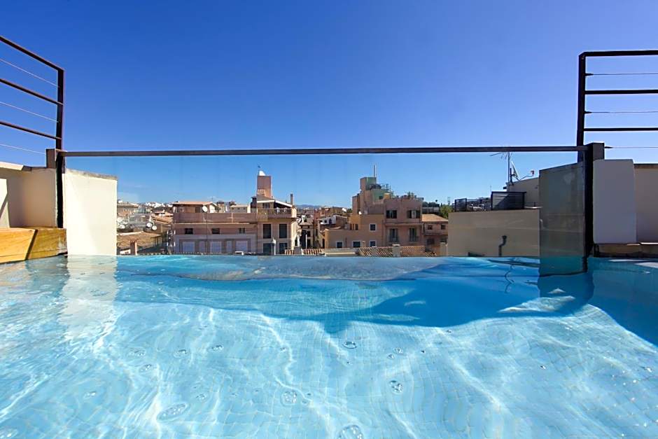 Petit Palace Hotel Tres