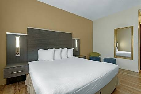 King Room - Lower Floor