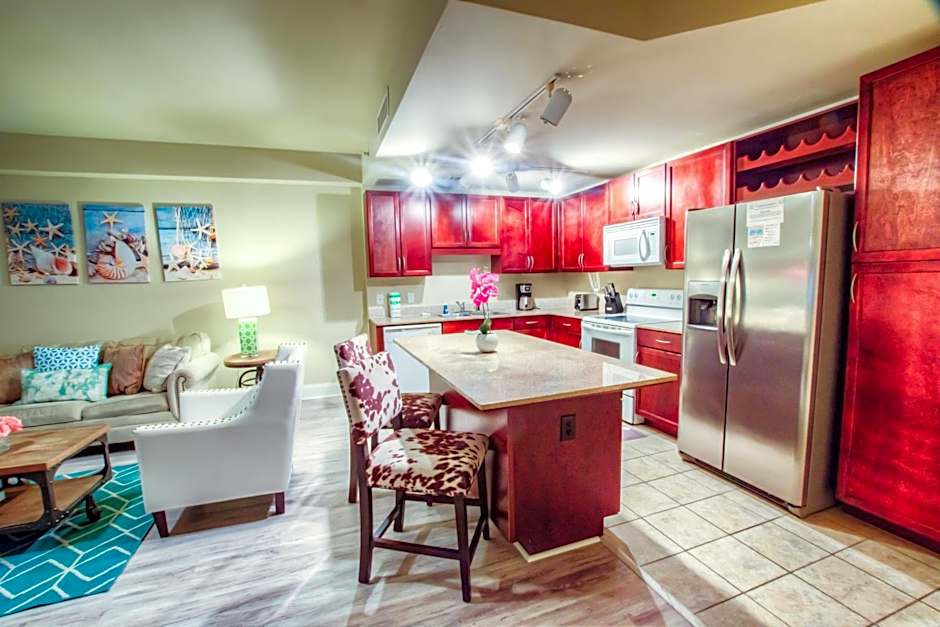 Laketown Wharf 1035 By Aneliya