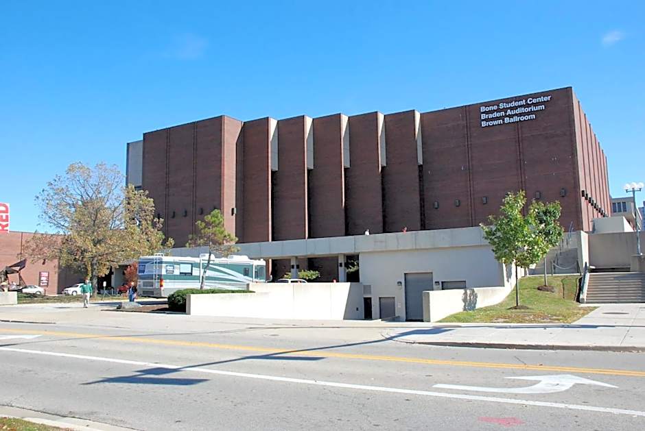 Holiday Inn Express Hotel & Suites Bloomington-Normal University Area By IHG