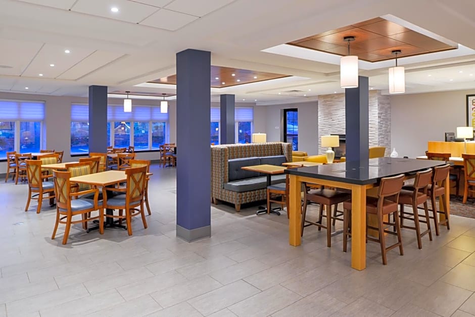 Holiday Inn Express Hotel & Suites Clifton Park By IHG