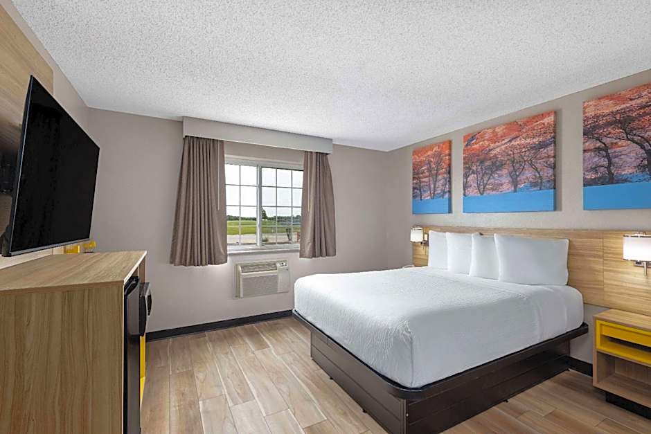 Days Inn by Wyndham Miami