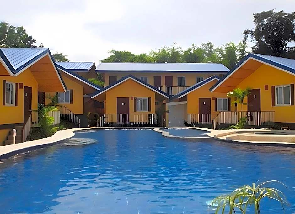 Blue Lagoon Inn & Suites