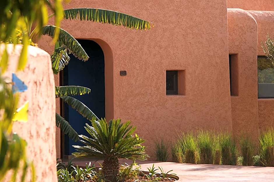 Oasis lodges