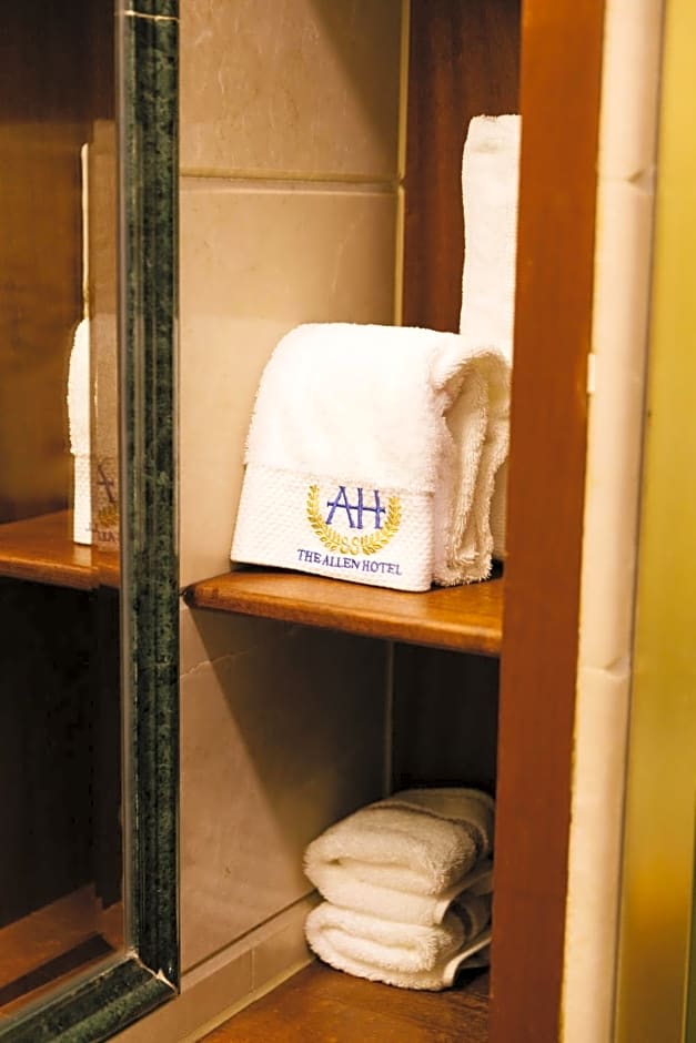 The Allen Hotel