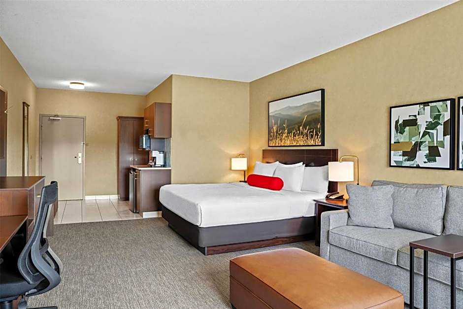 Ramada by Wyndham Drumheller Hotel & Suites
