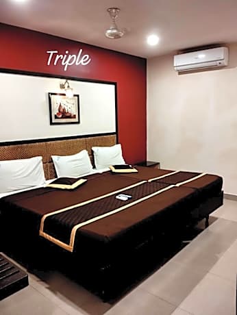 Comfort Triple Room