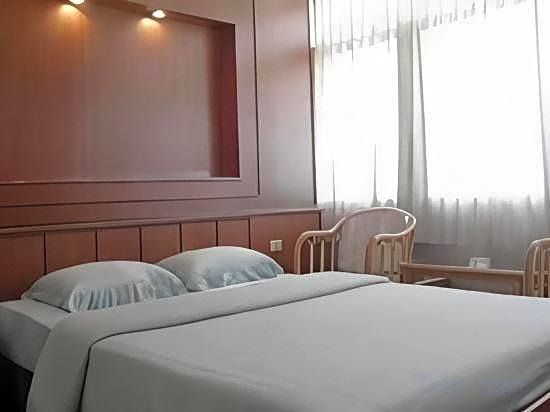 Ubon Hotel