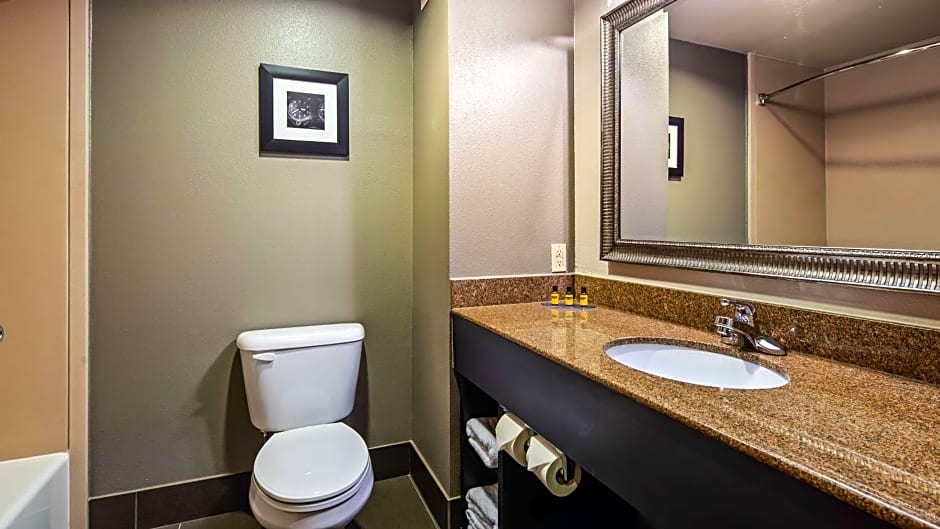 Best Western Plus Midwest City Inn & Suites