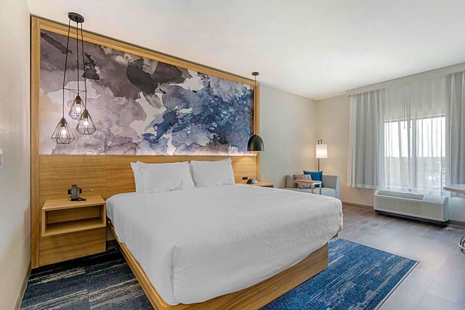 Best Western Plus Winter Haven Inn & Suites
