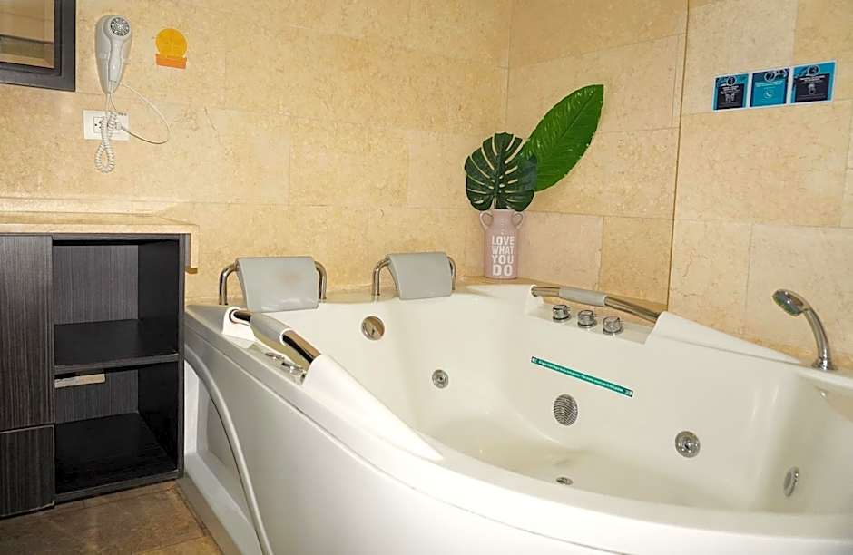 Hotel Bolivariana Plaza