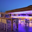 Bellazure Hotel