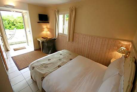 Standard Single Room with Terrace