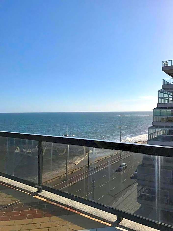 Flat no Pituba Sol 302 E 311