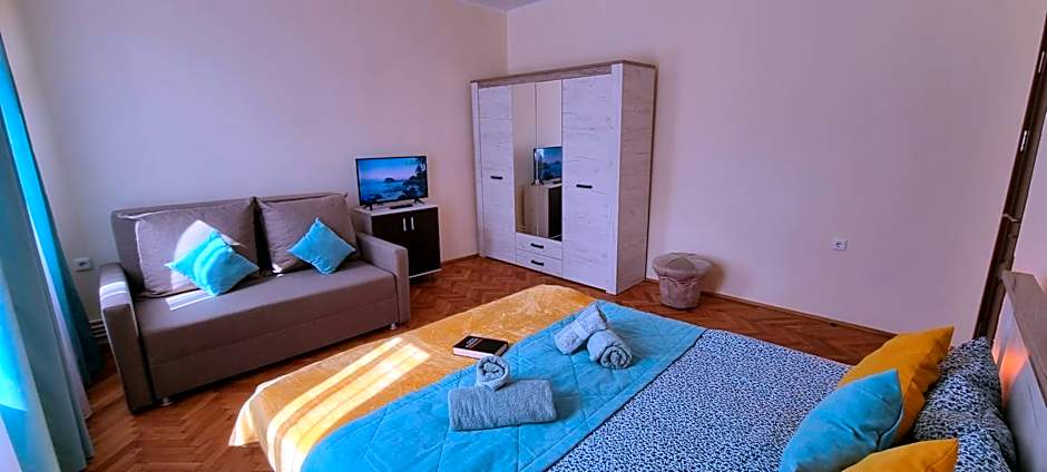 Happy Mood Apartments