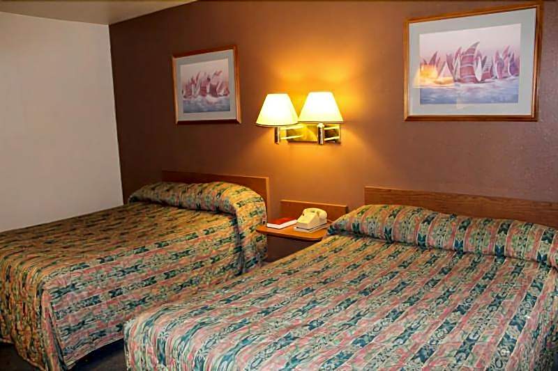 Travelers Inn