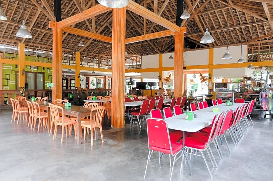 OYO 563 Damar Mas Resort Lereng Kelud