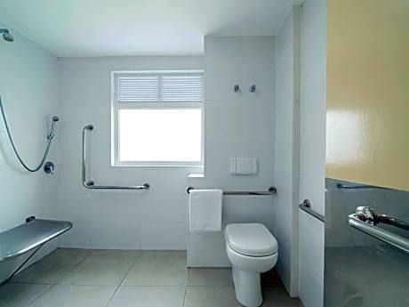 Standard Room for disabled guests, with 1 double bed