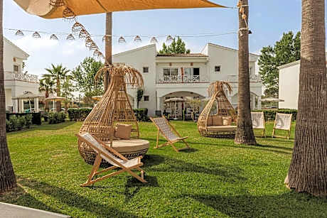 Garden Saladina - Adults Only