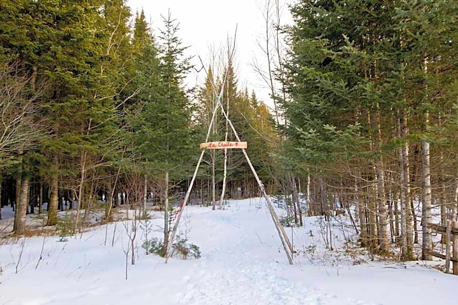 Aux Pignons Rouges Camping & Chalets