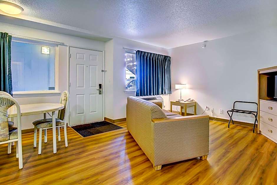 Motel 6-Coos Bay, OR