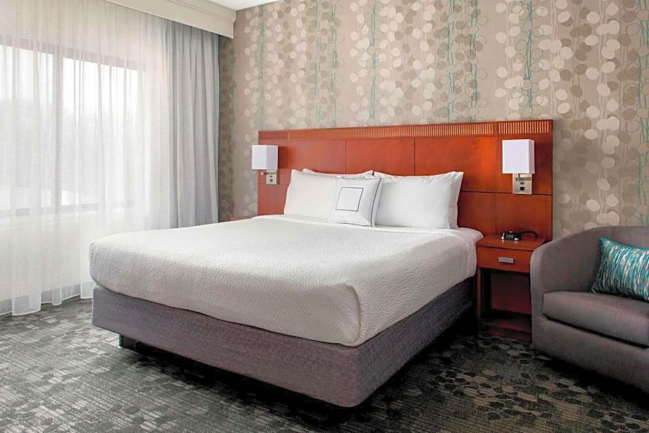Photo 1 of 6 of 1 Bedroom 1 King Bed Suite