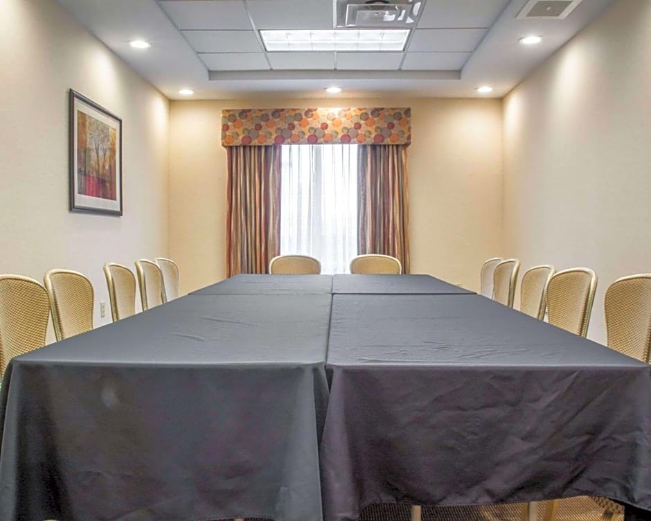 Comfort Suites Cicero - Syracuse North