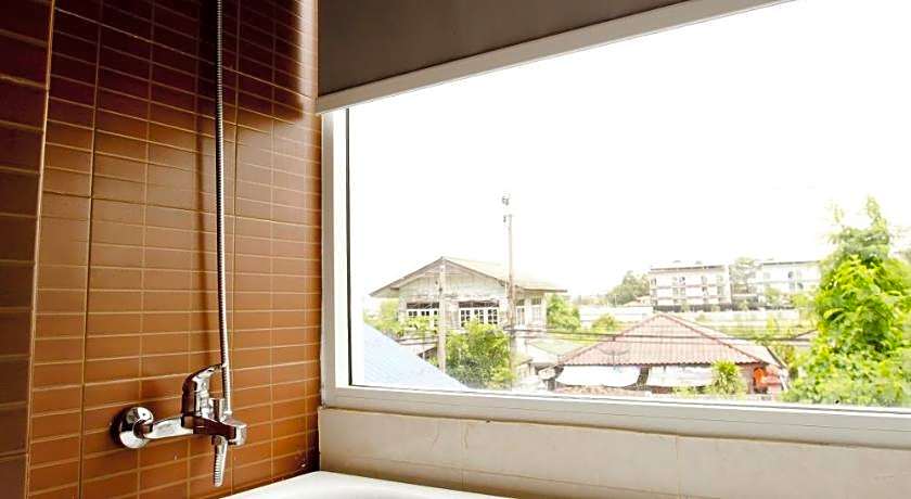 Sinsuvarn Airport Suite Hotel