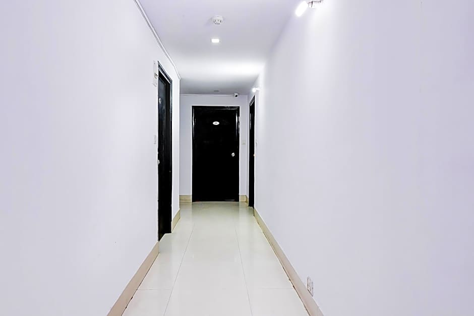 FabHotel Ballygunge Luxury - Behind Punjab Club