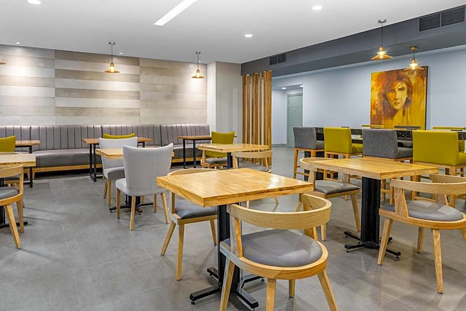 Holiday Inn Express San Jose Forum By IHG