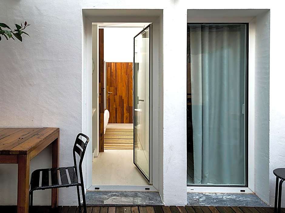 Santa Bica Eat Drink & Sleep