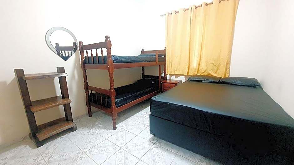 Piscina, Churrasqueira, Wi-Fi, SmartTv, 4dorm, Comércios na porta