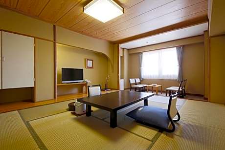 Japanese-Style Twin Room
