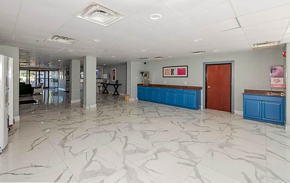 Jamestown inn & Suites