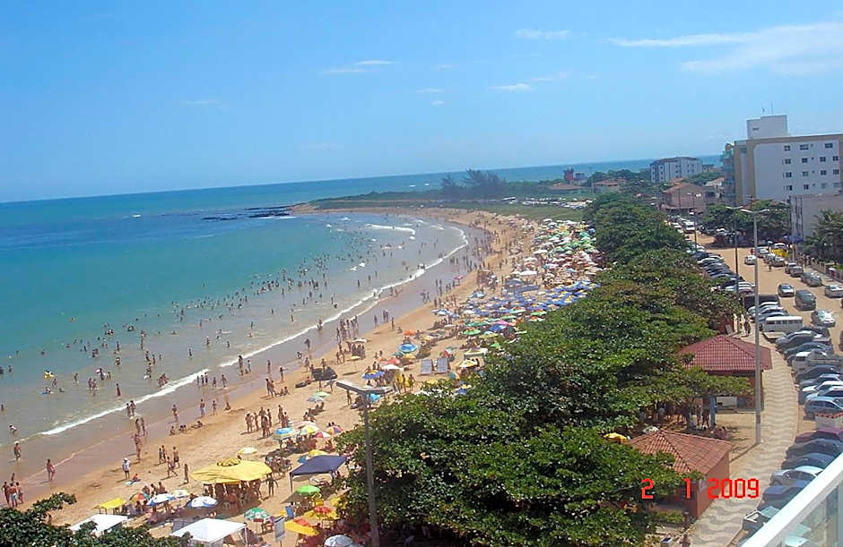 Apto frente mar 3 suites Castelhanos ES