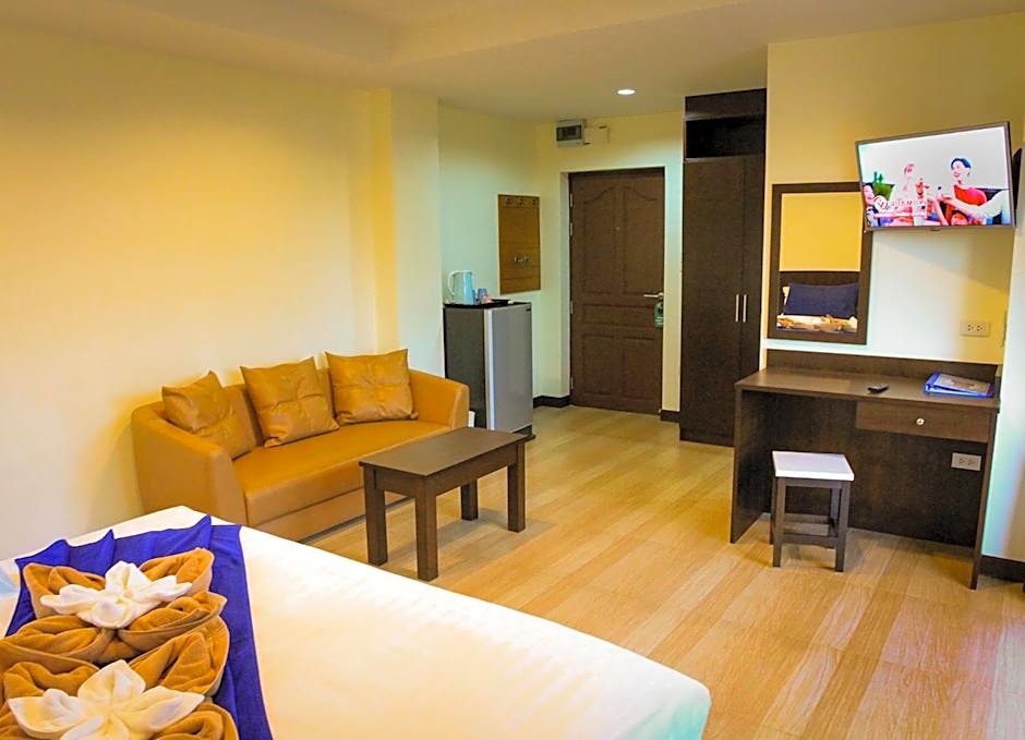 Sky Villa Hua Hin Guesthouse - Adults-Only