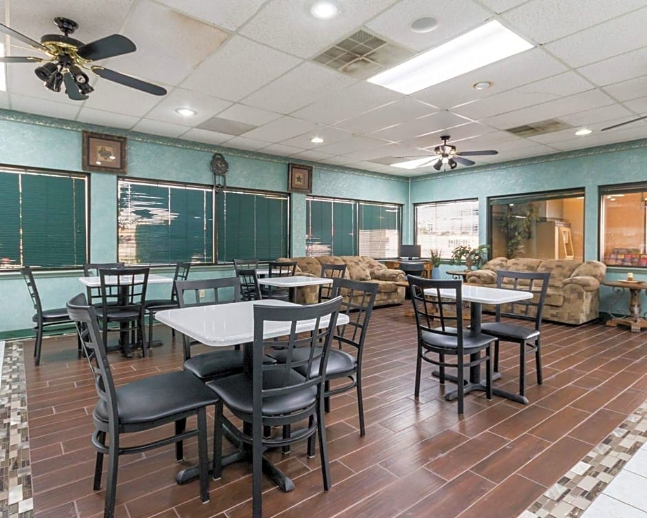 Rodeway Inn