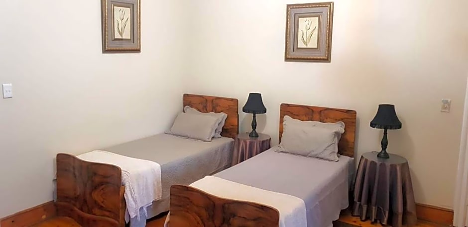 Upper Houghton Guesthouse