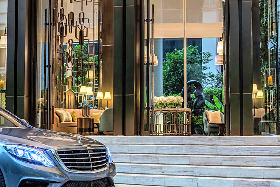 Waldorf Astoria By Hilton Bangkok