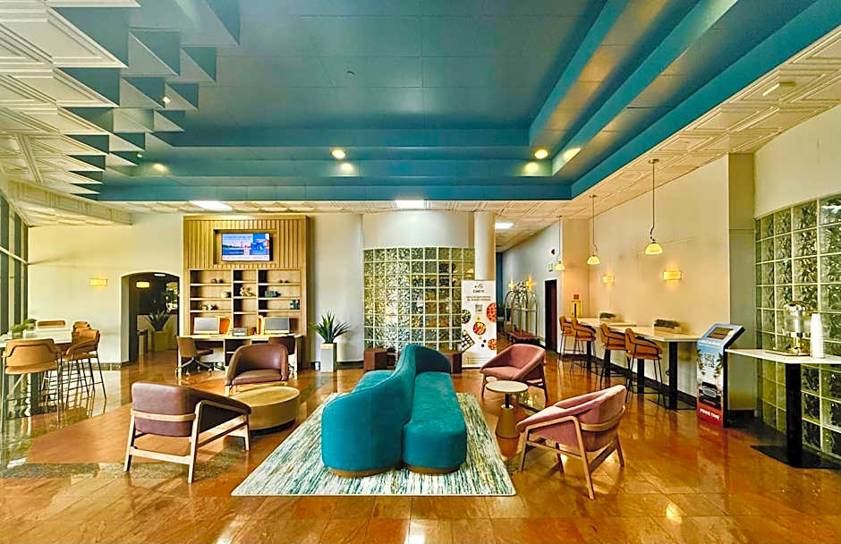 Best Western Plus Suites Hotel - LAX Airport LA Stadium